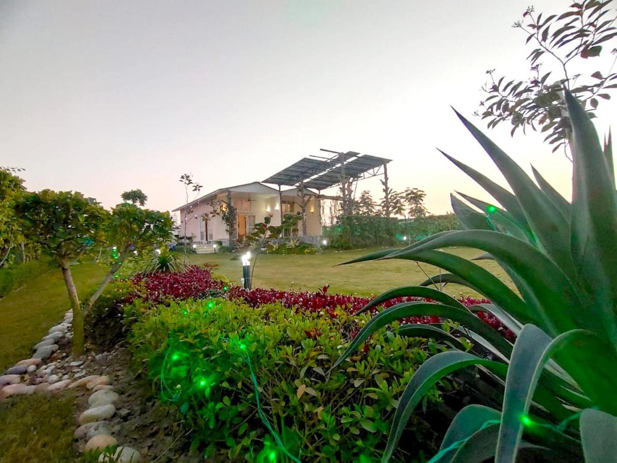 Shaw Estate-Farm House For A Small Parties-Jp Farm Greater Noida Exterior photo