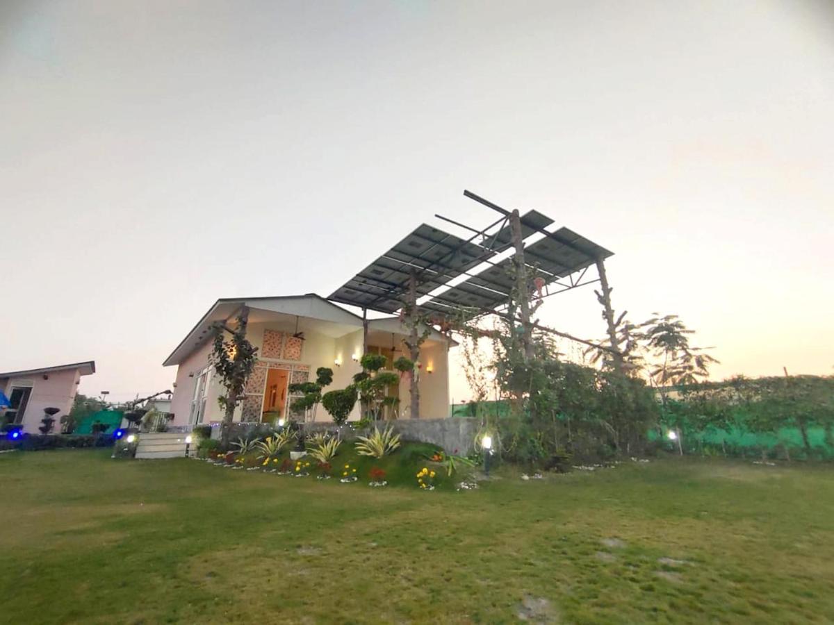 Shaw Estate-Farm House For A Small Parties-Jp Farm Greater Noida Exterior photo