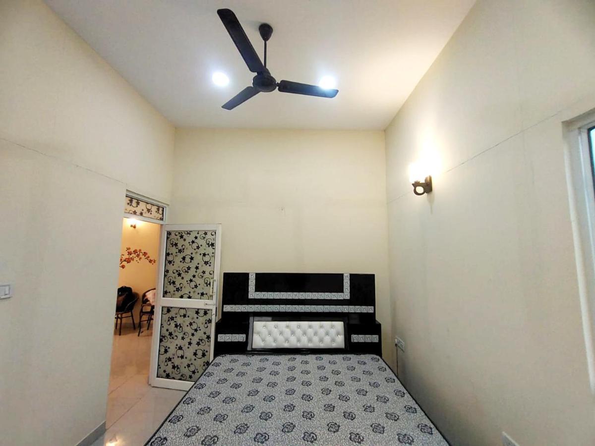 Shaw Estate-Farm House For A Small Parties-Jp Farm Greater Noida Exterior photo